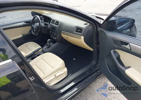 2017 Volkswagen Jetta 1.4T Se z USA, uszkodzony, nr VIN 3VWDB7AJ5HM310601